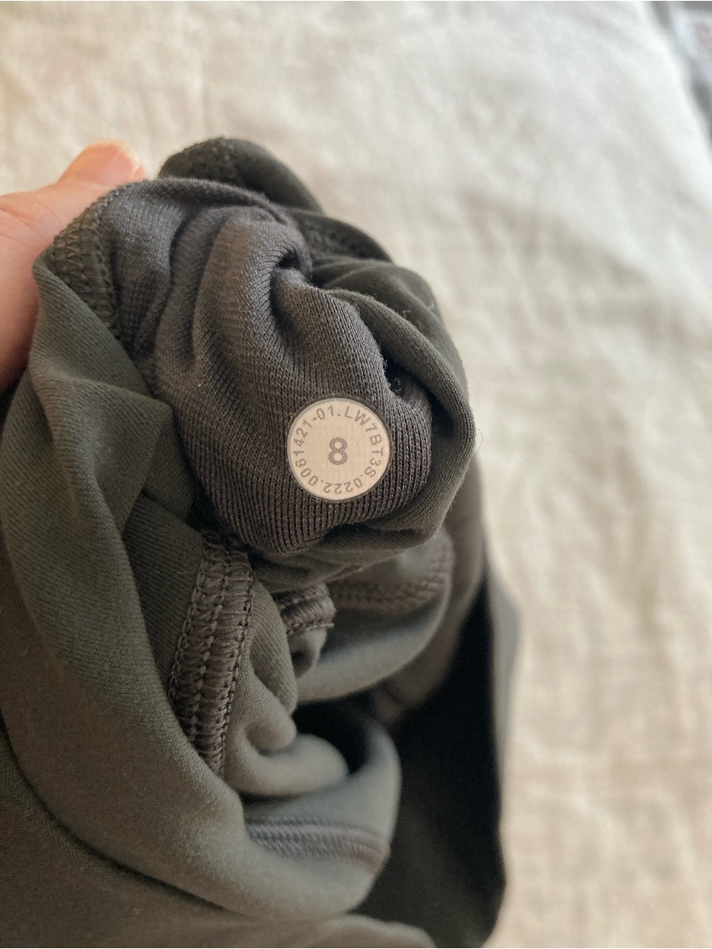Like new Lululemon 6” align shorts, graphite gray size 8 - Picture 3 of 3